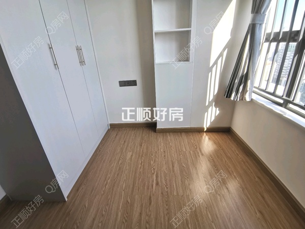 次卧