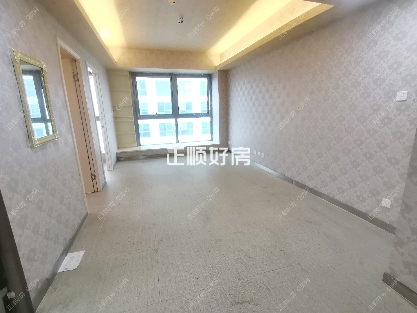 南屏天朗海峰写字楼 商住两用 中间楼层 售95万