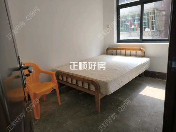 次卧