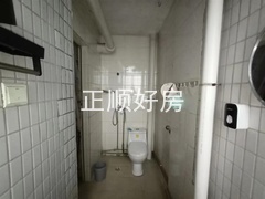 s4314B4B406494408B0314E79DFBEB205.jpg