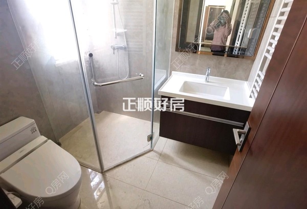s65886A74E3A64C2DAAD656A549454DD1.jpg