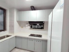 sB762CE6B1D2D4ACBA7181F575BAE4EB1.jpg