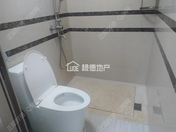sEAB10C124D4B4CD295C6857D3E5C2CC6.jpg