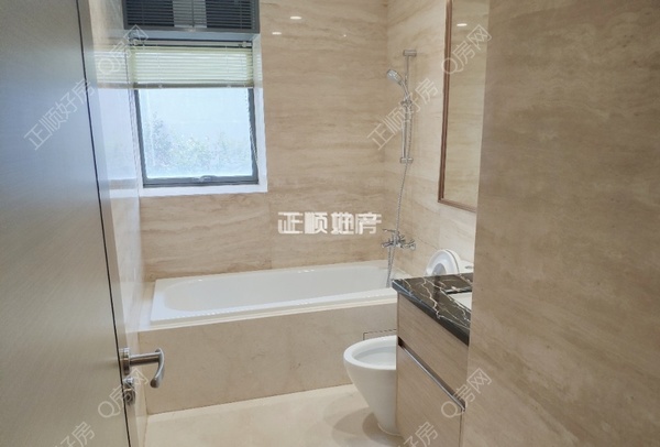 sF58EA148F0B44CF5878CC46D02379A8F.jpg