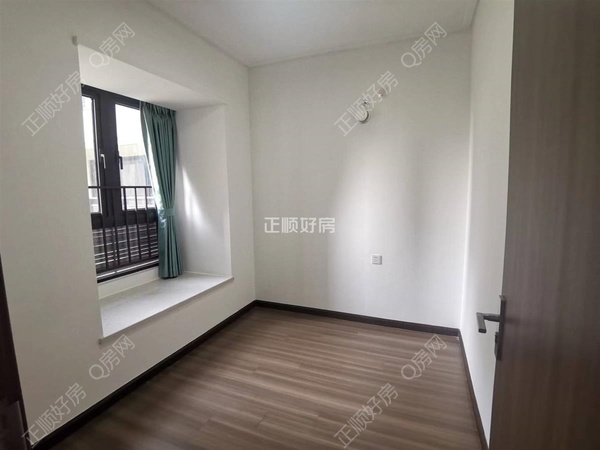 sFE8693990D2C4BF7BA40DC4D592F885E.jpg