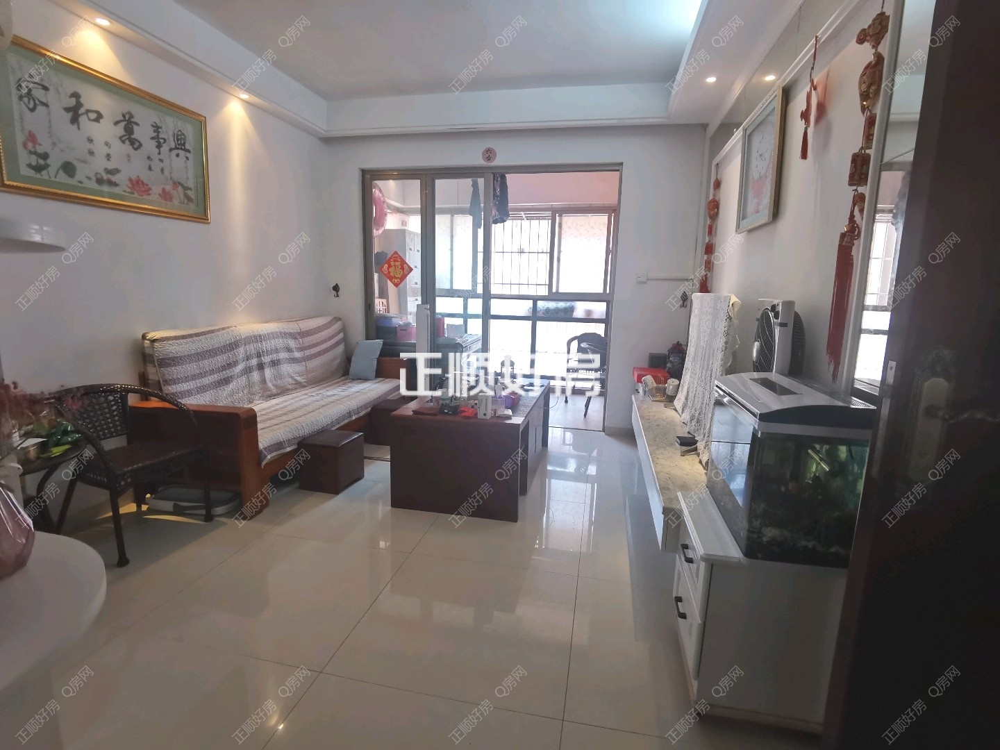 前山邻近学校旁 华业香庄电话中高层精住家2房 ，业主急售