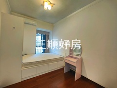 次卧
