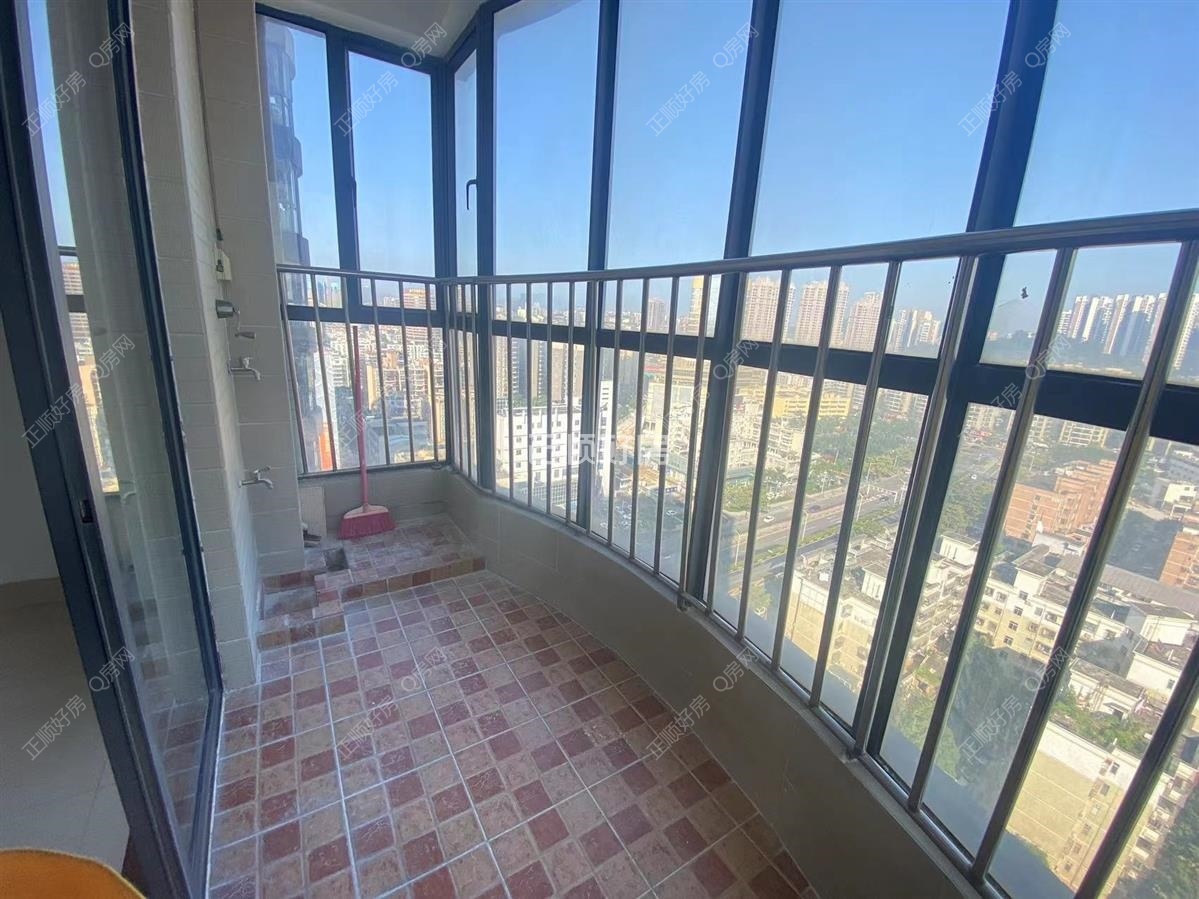 前山（晴朗明珠）电梯3房2厅2卫2阳台，居家装修，东南向