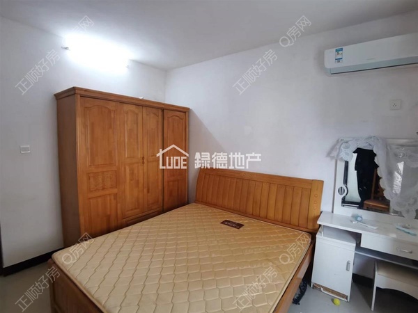 s32CD8D748FF042749A0BCA6019E4C7C9.jpg