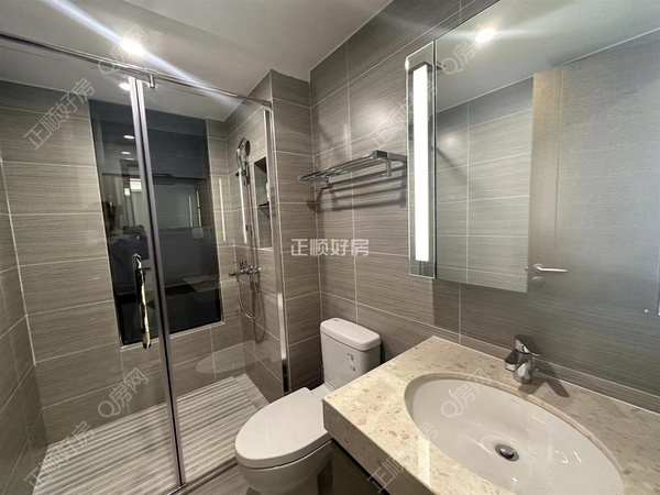 sE1801CCE70454BC38417DE8876F2BED2.jpg