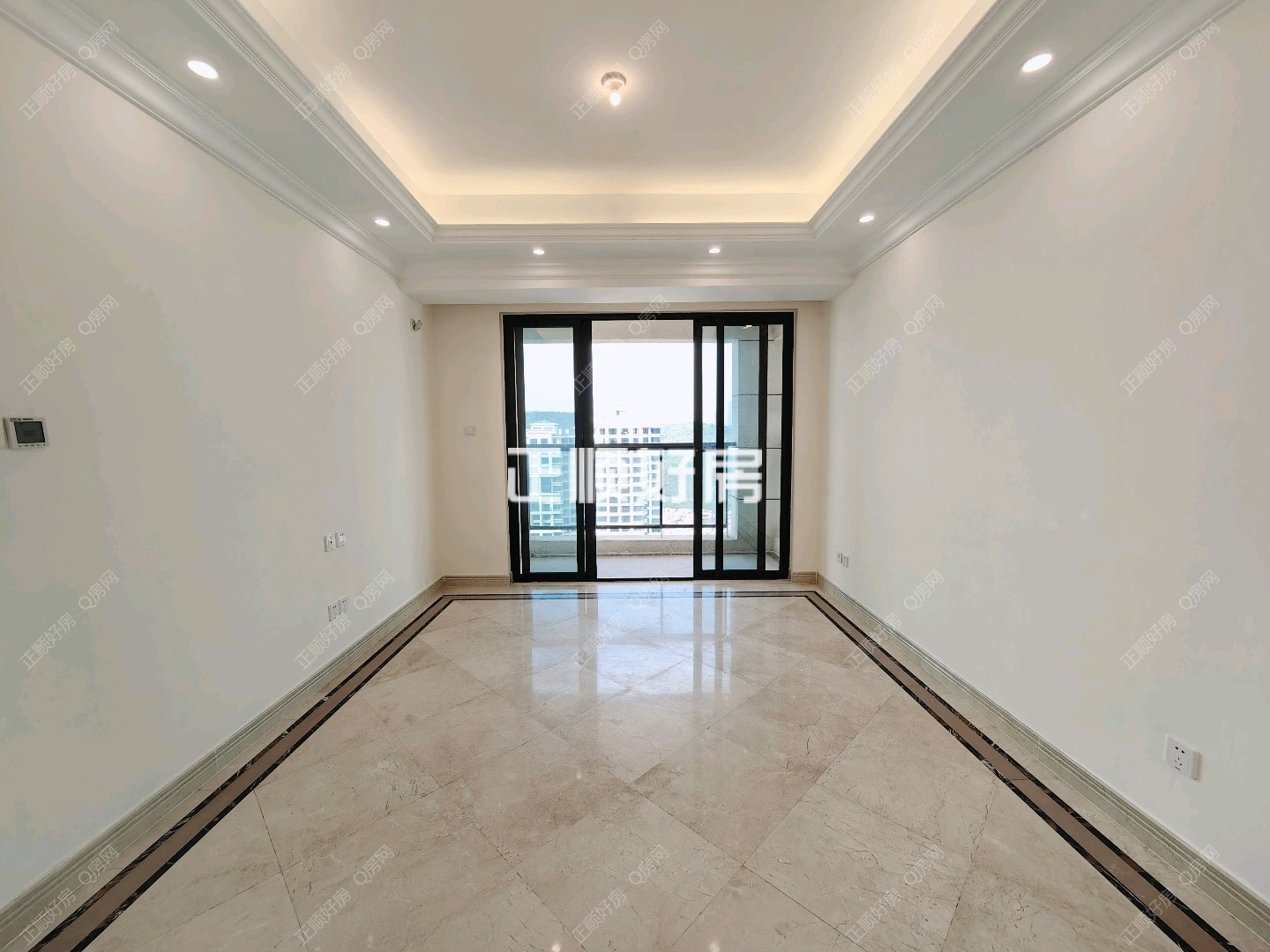 横琴口岸附近荔枝湾 电梯三房河景园景370万诚心出售