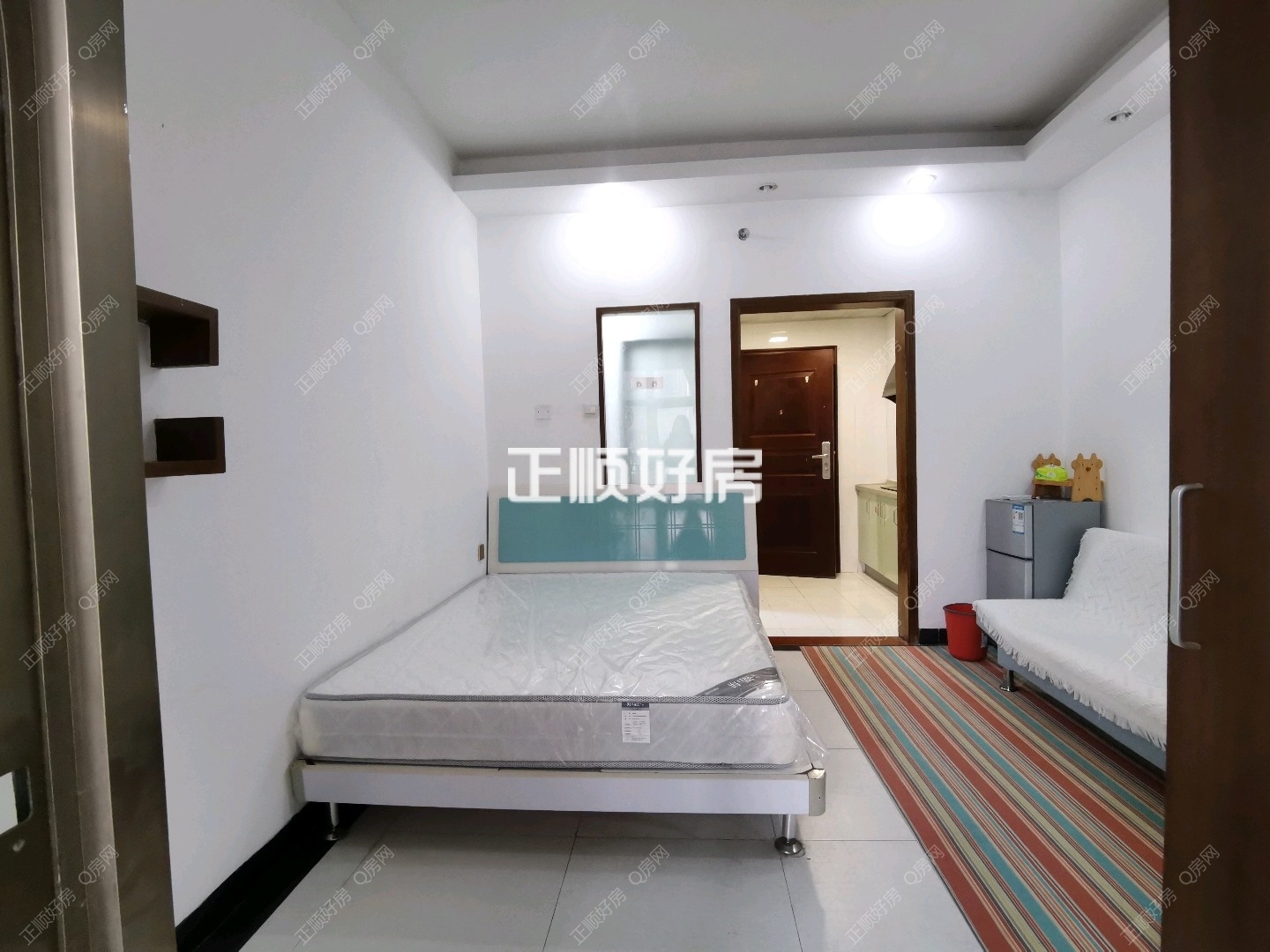 前山沃尔玛对面 华业香庄 精装修公寓 配套齐全 拎包入住