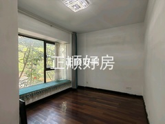 次卧