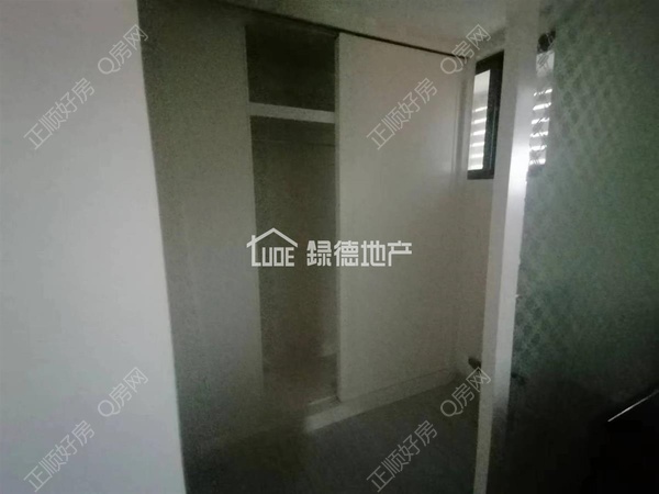 s57D30CA8D46F4E509708557BEF8159AC.jpg