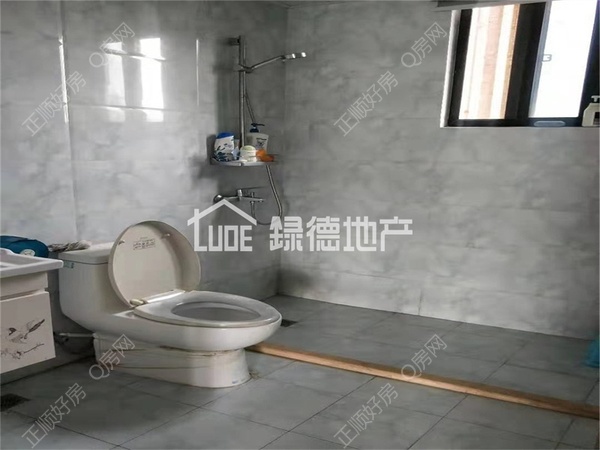 sF0CF77BB9B6B4E8CB6C3C2B02708A463.jpg
