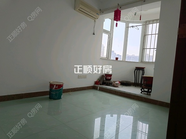 次卧