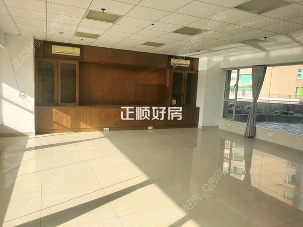 客厅