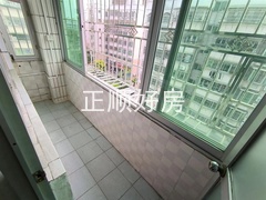 s01864CD0451C445C8C4942598820AF54.jpg