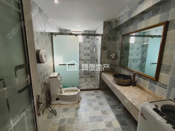 s15DEAE2C75734E00AA5A6F7E566FC3C1.jpg