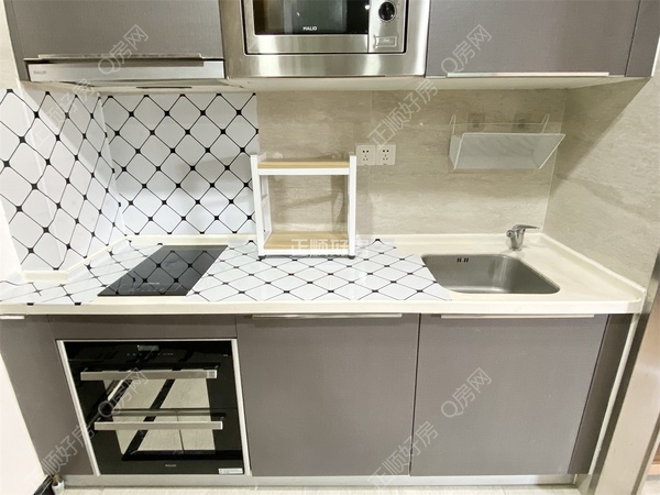 s2100FEBE221E4E18B46F806FDED1F9DA.jpg