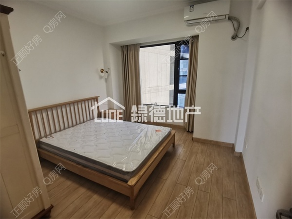 sE200E88F2E214336AE1F8094E6ED02FE.jpg