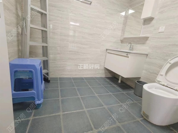 sECD8F58117C74025BD3317E84FFD2CC7.jpg