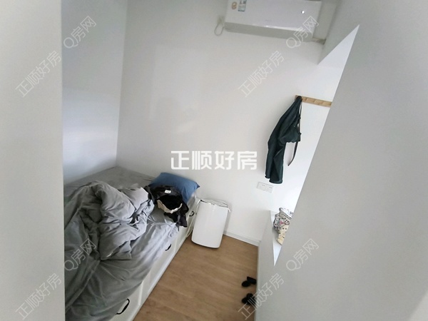 次卧