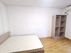 D房