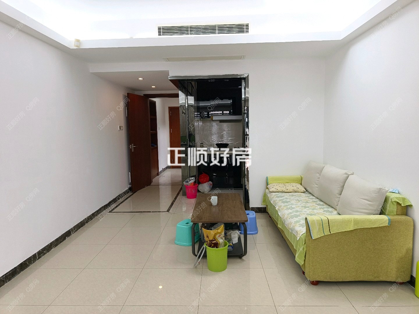 珠海诚丰星座客厅照片_吉大诚丰星座 电样高层 南向 装修保养好 拎包入住