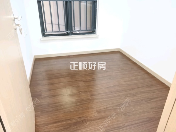 次卧