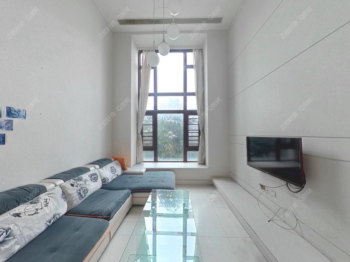 华发新城四期 1房2厅2卫 精装 40.23平