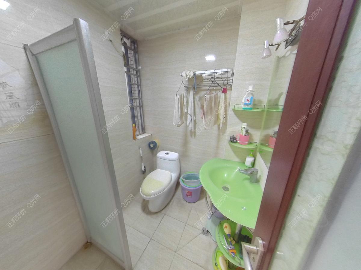 珠海翠菁苑卫生间照片_翠菁苑 3房2厅2卫 精装 97.58平