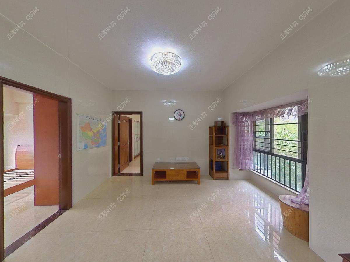 沃尔玛附近 招商花园城二期 精装3房2卫 稍有放盘