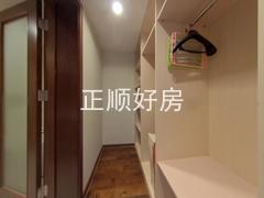 主卧衣帽间