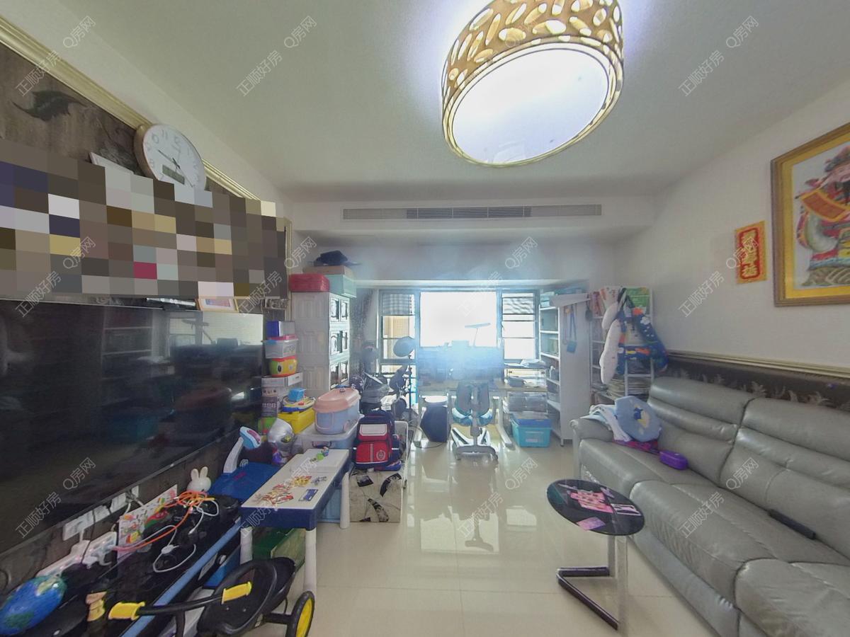 珠海市香洲区，九中学期房御景国际89.2平方三房