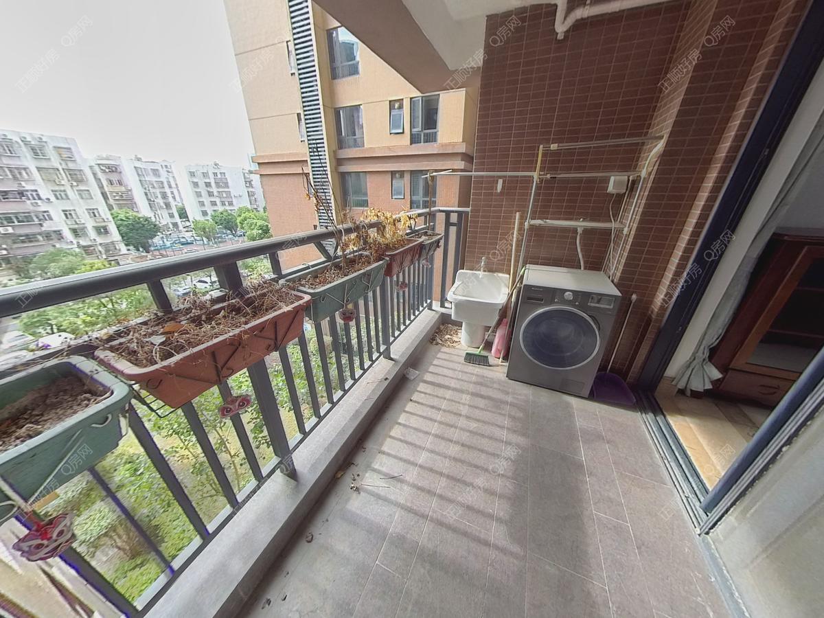 珠海金域华府阳台照片_金域华府 3房2厅1卫 精装 82.39平