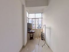 house_img