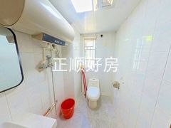 卫生间-7tqPytne-0.jpg