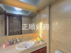 卫生间-YEWhFloC-0.jpg