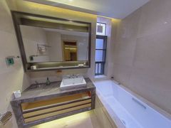 卫生间-tUaBhK7C-0.jpg