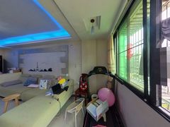 阳台-2hkkSPnd-0.jpg