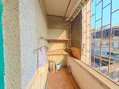 阳台-AcMLrsbM-0.jpg