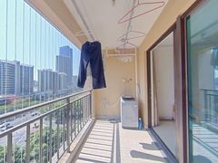 阳台-PghjtWz7-0.jpg