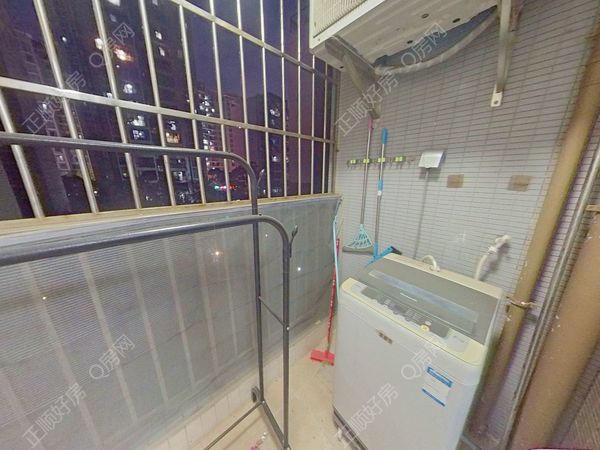 阳台-hbEIUigl-0.jpg