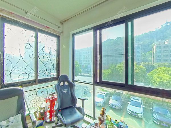 阳台-q2wSvjgB-0.jpg