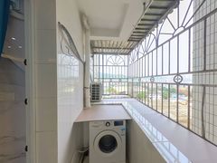 阳台-tYKpj4r7-0.jpg