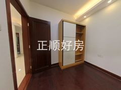 次卧