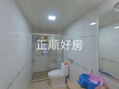 卫生间-3vOcmoBg-0.jpg