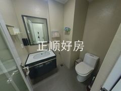 卫生间-5JZN2znf-0.jpg