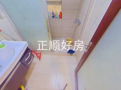 卫生间-RRsI4cHW-0.jpg